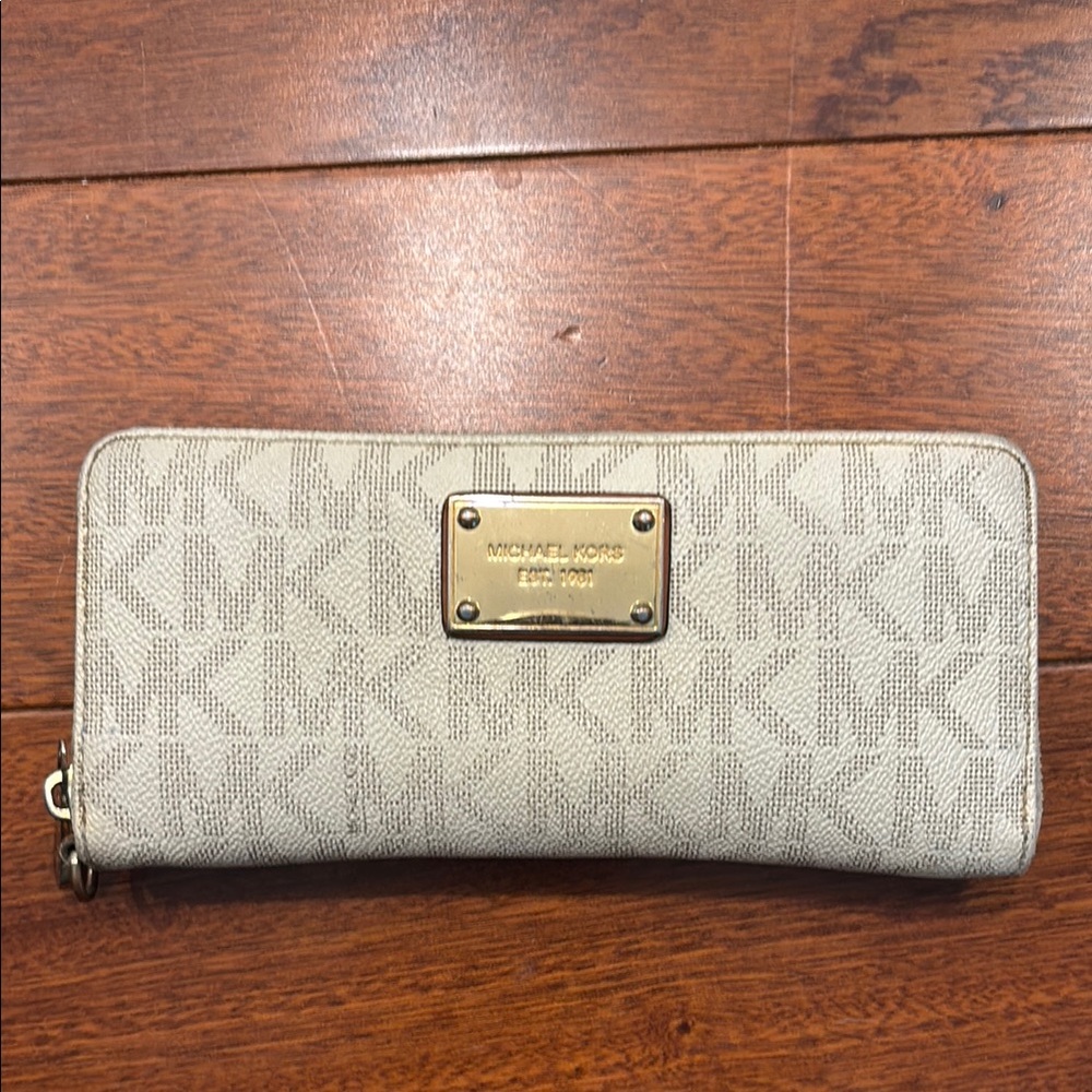Michael Kors zip around wallet logo white and grey